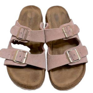 Size 8 sandals light pink